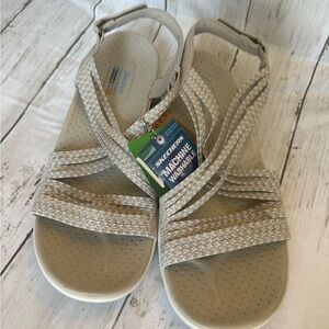 Ladies Sketchers Sandal Size 11. New.